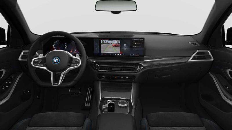 Usado BMW 330e 292 HP (214 kW) 2025 Preto sapphire metalizada Carrinha