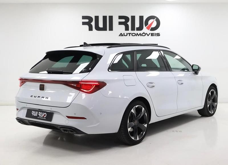 Usado Cupra Leon 150 HP (110 kW) 2024 Branco Carrinha