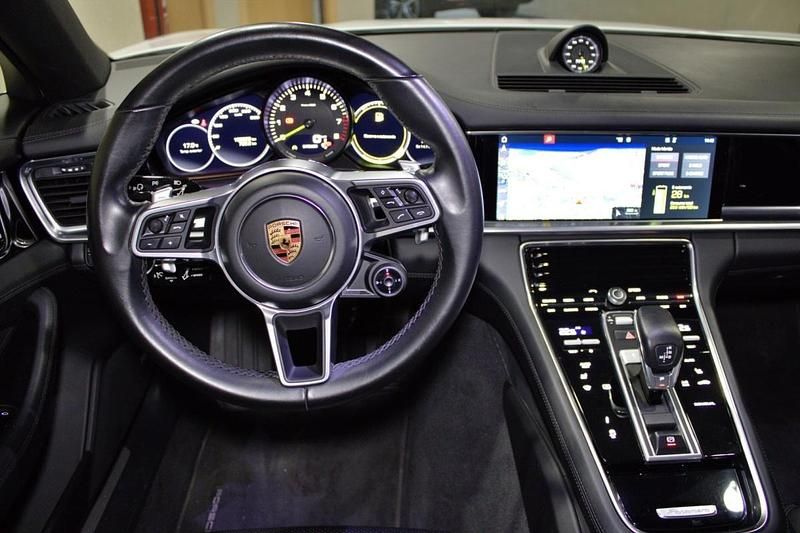 Usado Porsche Panamera 462 HP (339 kW) 2017 Branco