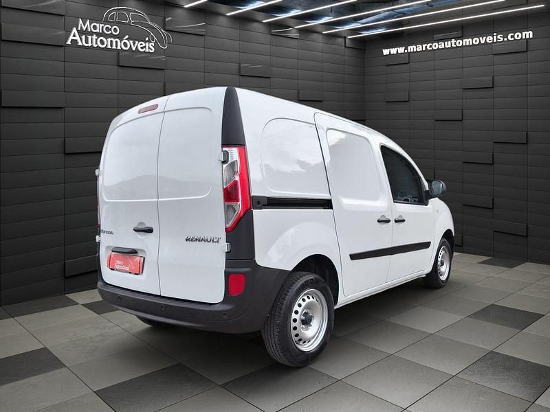 Usado Renault Kangoo Business 116 HP (85 kW) 2020 Branco Sedan