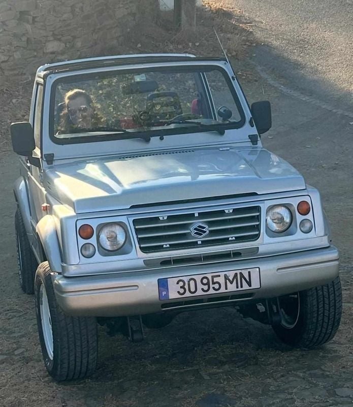 Cinzento Usado 1998 Suzuki Jimny SUV | € 9.500 - Imagem 1/4