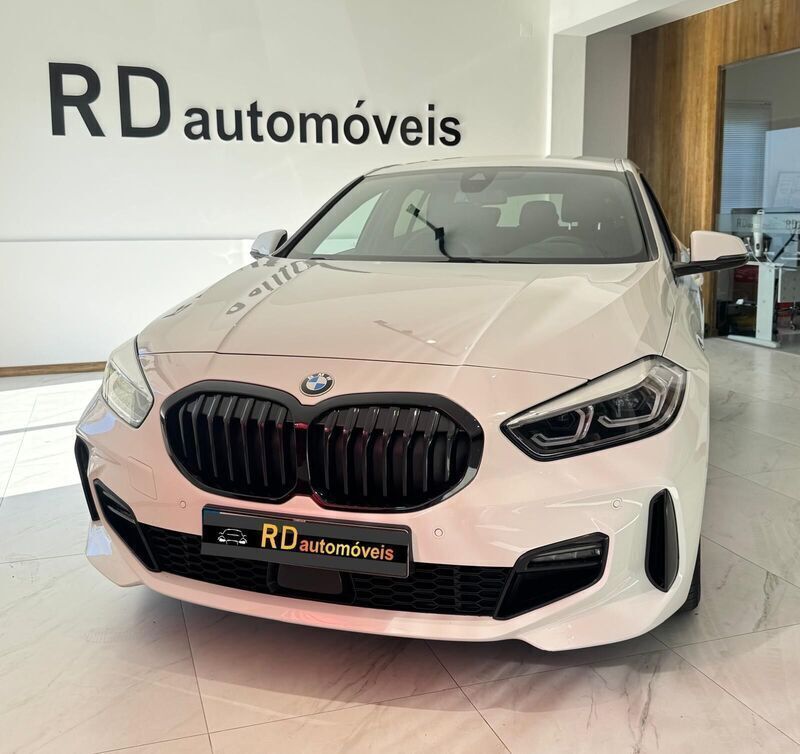 Branco Usado 2020 BMW 116 Citadino | € 23.000 (Caro) - Imagem 1/4