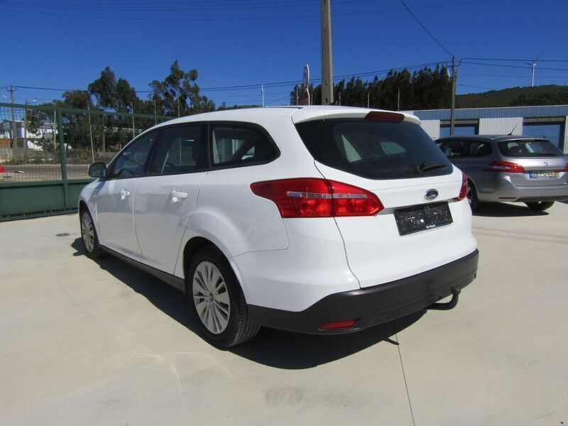Usado Ford Focus Trend+ 120 HP (88 kW) 2016 Branco Carrinha