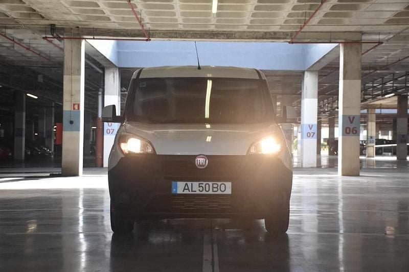 Usado Fiat Doblò 95 HP (69 kW) 2021 Branco Monovolume