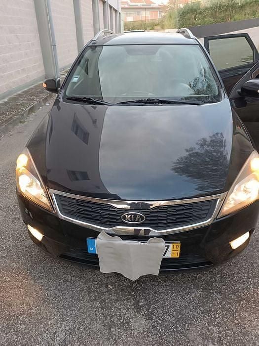 Usado Kia Ceed 115 HP (84 kW) 2010 Citadino