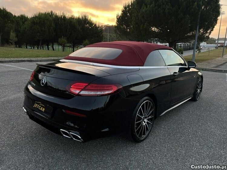 Preto Usado 2020 Mercedes C63 AMG AMG Cabrios | € 49.000 - Imagem 1/1