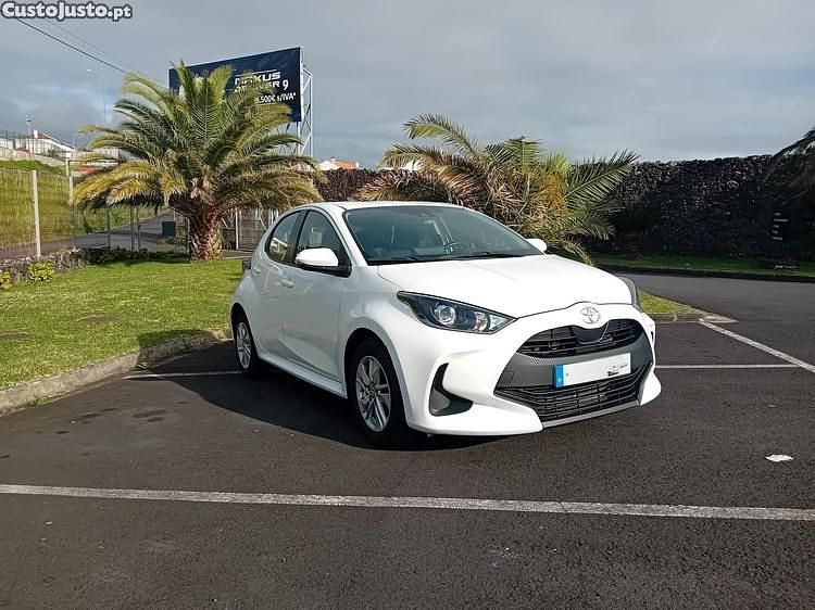 Branco Usado 2021 Toyota Yaris Comfort | € 16.900 (Preço justo) - Imagem 1/1
