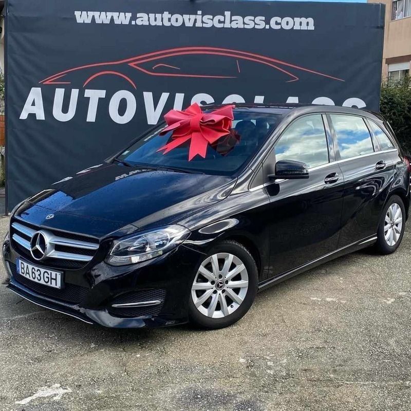 Preto Usado 2018 Mercedes B180 Style Monovolume | € 16.750 (Preço justo) - Imagem 1/4