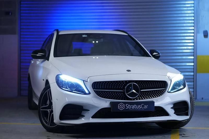 Branco Usado 2020 Mercedes C300e AMG line Carrinha | € 25.500 (Preço justo) - Imagem 1/4