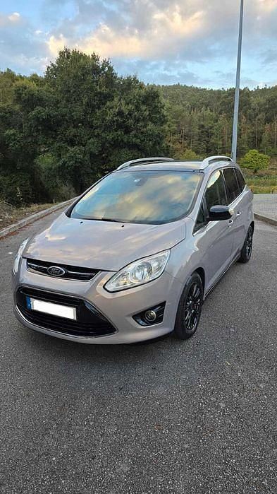 Usado 2011 Ford Grand C-Max Titanium Monovolume | € 7.000 - Imagem 1/4