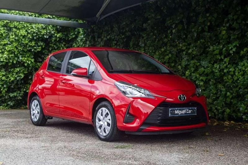 Usado Toyota Yaris 72 HP (52 kW) 2020 Vermelho Citadino