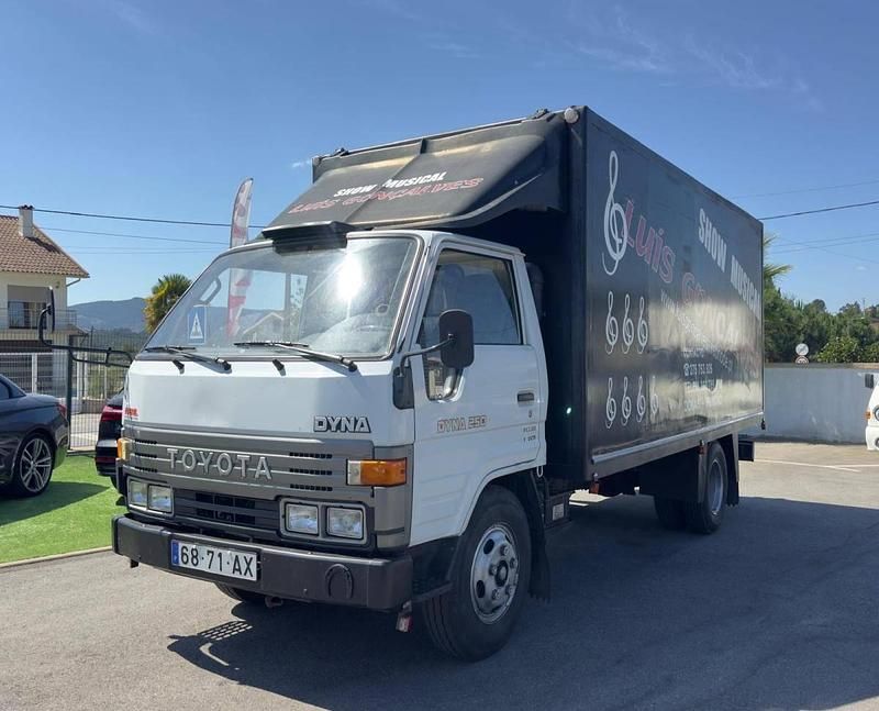 Branco Usado 1992 Toyota Dyna Pickup | € 9.999 - Imagem 1/4