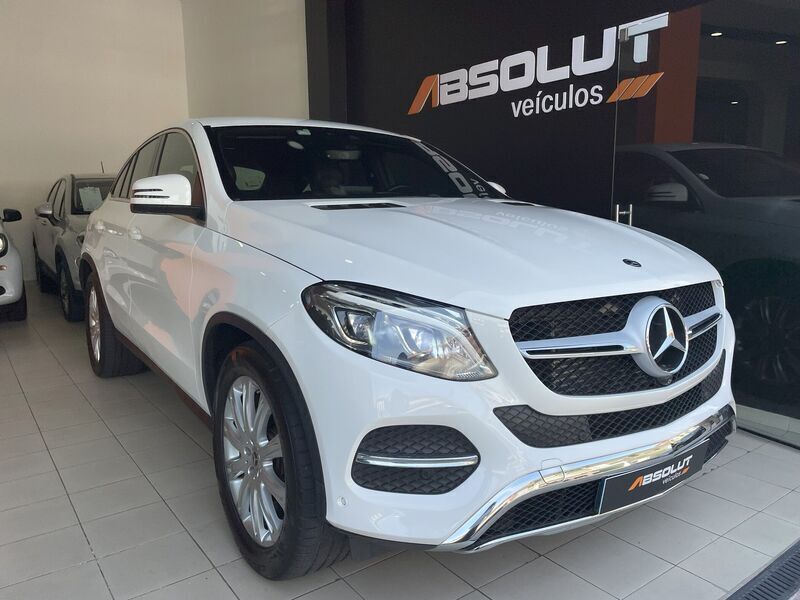 Branco Usado 2018 Mercedes GLE350 Coupé | € 59.990 - Imagem 1/4