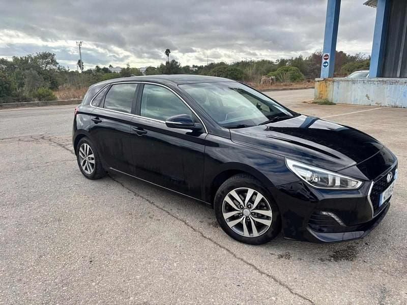 Preto Usado 2019 Hyundai i30 Citadino | € 14.500 (Super Preço) - Imagem 1/4