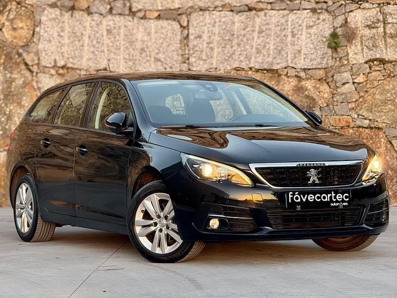 Preto Usado 2018 Peugeot 308 Allure Carrinha | € 9.950 (Super Preço) - Imagem 1/4