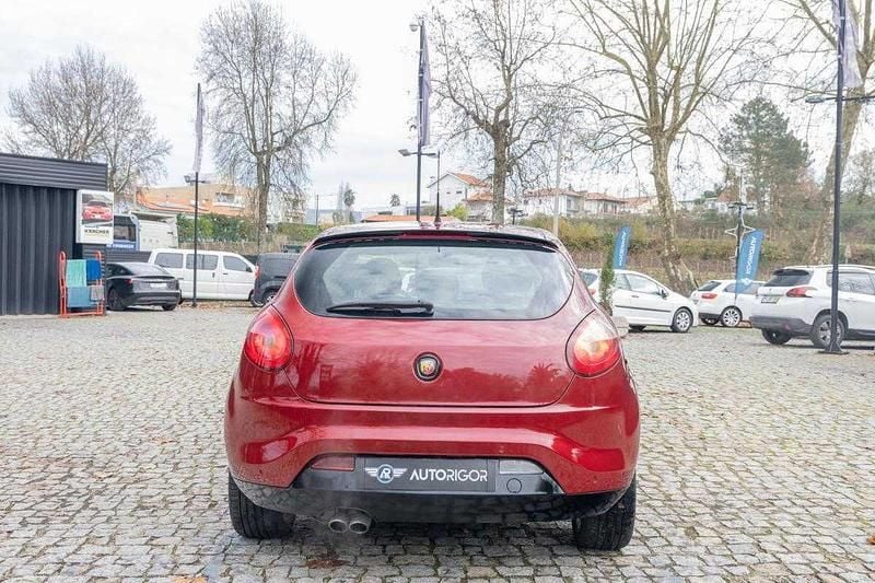 Usado Fiat Bravo 150 HP (110 kW) 2007 Vermelho Citadino
