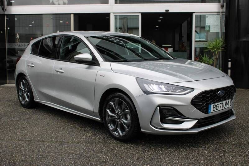 Usado Ford Focus ST-Line 125 HP (91 kW) 2024 Cinzento Citadino