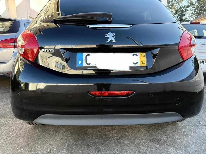 Usado Peugeot 208 82 HP (60 kW) 2015 Preto Citadino