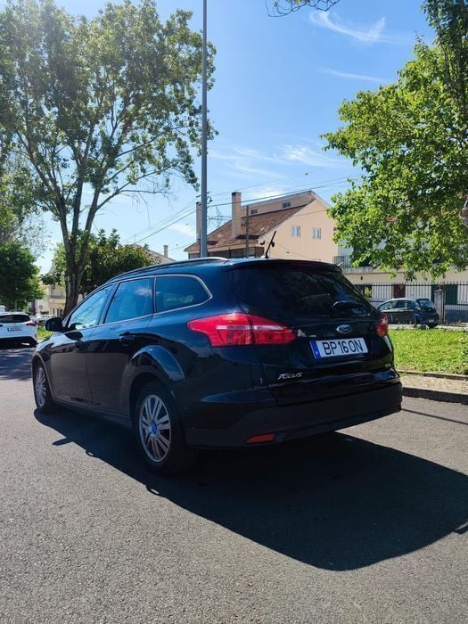 Preto Usado 2018 Ford Focus Sedan | € 10.250 (Bom preço) - Imagem 1/4
