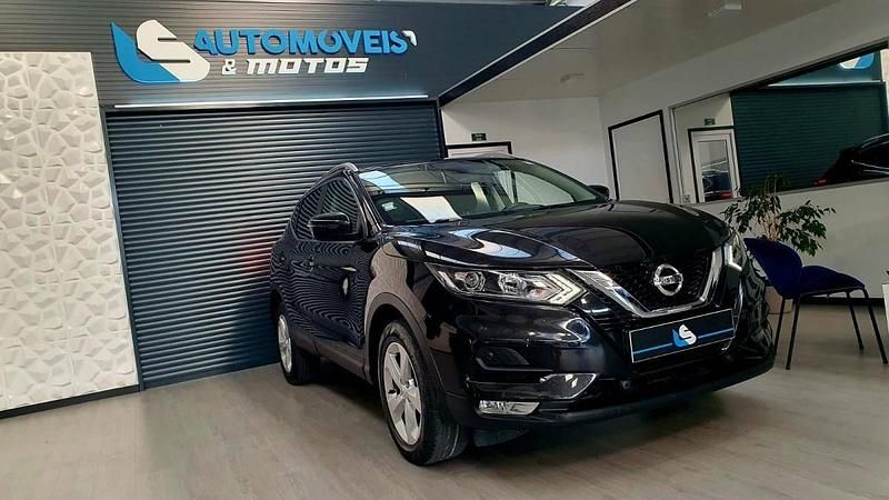Preto Usado 2019 Nissan Qashqai N-Connecta SUV | € 20.980 (Preço justo) - Imagem 1/4