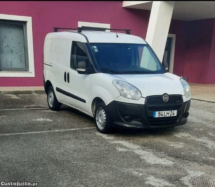 Branco Usado 2011 Fiat Doblò Monovolume | € 5.900 (Preço justo) - Imagem 1/1