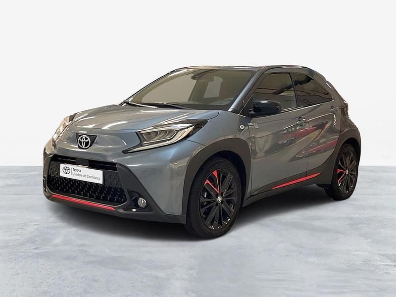 Cinza (pintura metalizada) Usado 2024 Toyota Aygo Citadino | € 20.750 (Preço justo) - Imagem 1/4