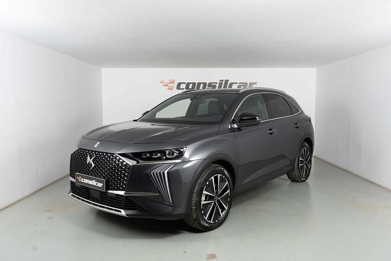 Cinza Usado 2024 DS Automobiles DS7 Crossback Rivoli SUV | € 37.680 (Preço justo) - Imagem 1/4