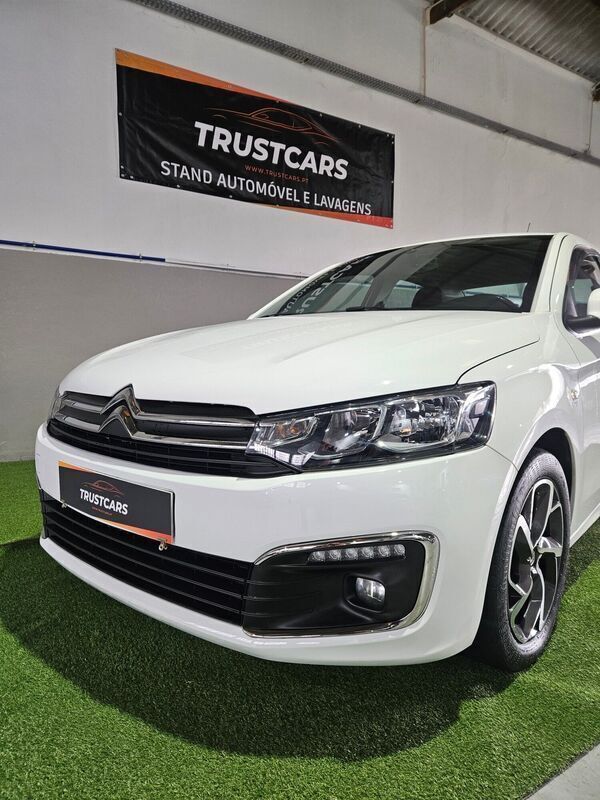 Branco Usado 2018 Citroën C-Elysee I Feel Sedan | € 9.490 (Preço justo) - Imagem 1/4