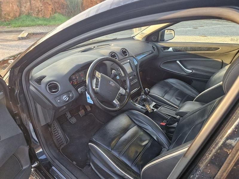 Usado Ford Mondeo Titanium 163 HP (119 kW) 2011 Carrinha