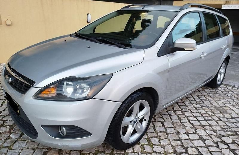 Usado 2010 Ford Focus Sedan | € 3.765 (Bom preço) - Imagem 1/4