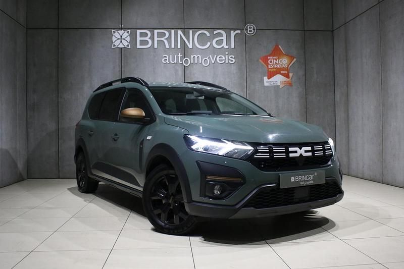 Verde claro Usado 2023 Dacia Jogger Extreme Monovolume | € 16.890 (Preço justo) - Imagem 1/4