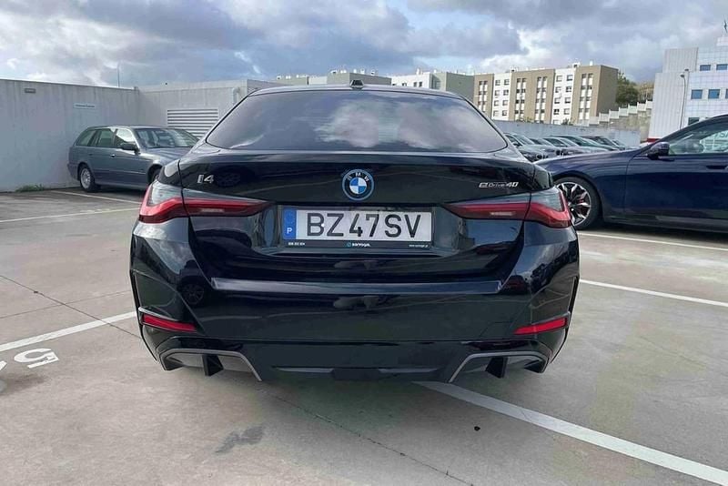 Usado BMW i4 Comfort Edition 250 kW (340 HP) 2025 Preto Sedan