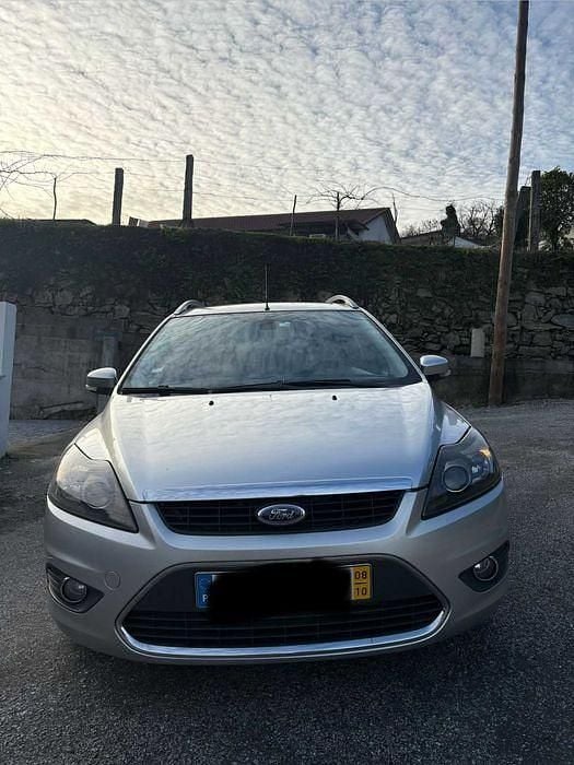 Usado 2008 Ford Focus Titanium Sedan | € 3.499 (Preço justo) - Imagem 1/4
