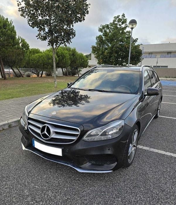 Usado 2013 Mercedes E220 Avantgarde Sedan | € 16.500 (Preço justo) - Imagem 1/4
