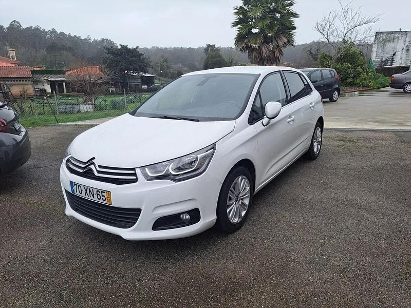 Branco Usado 2016 Citroën C4 Live | € 7.490 (Super Preço) - Imagem 1/4