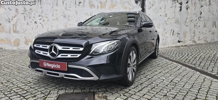 Usado Mercedes E220 All-Terrain Avantgarde 194 HP (142 kW) 2017 Preto Carrinha