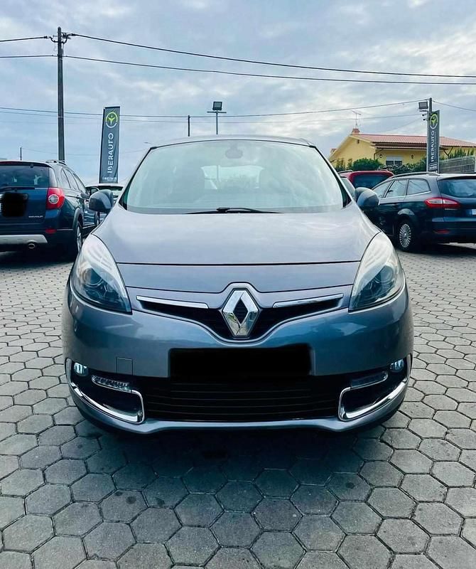 Usado Renault Grand Scénic 110 HP (80 kW) 2012 Antracite Monovolume