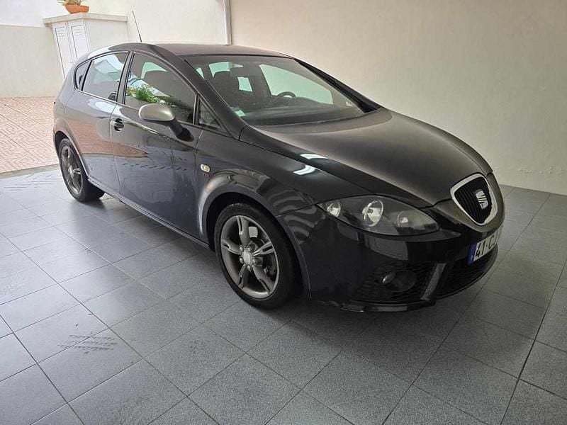 Preto Usado 2006 Seat Leon FR Citadino | € 8.500 (Bom preço) - Imagem 1/4