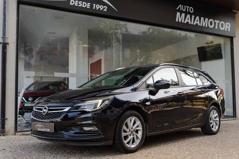 Azul Usado 2019 Opel Astra Sport Carrinha | € 11.750 (Preço justo) - Imagem 1/4