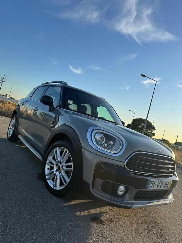 Cinzento Usado 2018 Mini Countryman SUV | € 17.800 (Bom preço) - Imagem 1/4