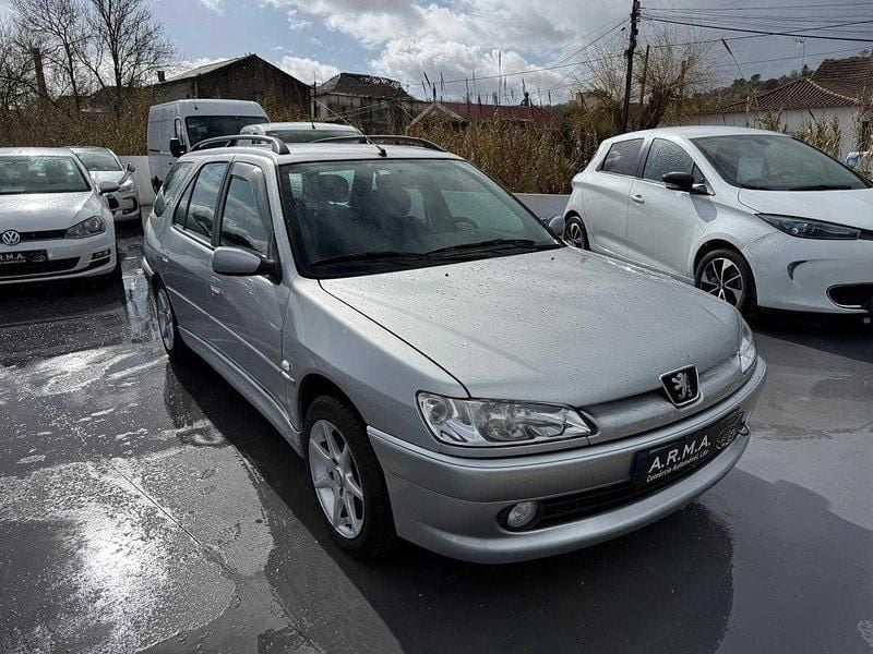 Usado Peugeot 306 90 HP (66 kW) 2001 Cinza Carrinha