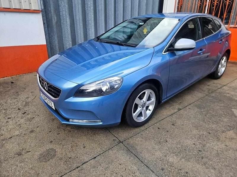 Azul Usado 2014 Volvo V40 Citadino | € 9.500 (Super Preço) - Imagem 1/4