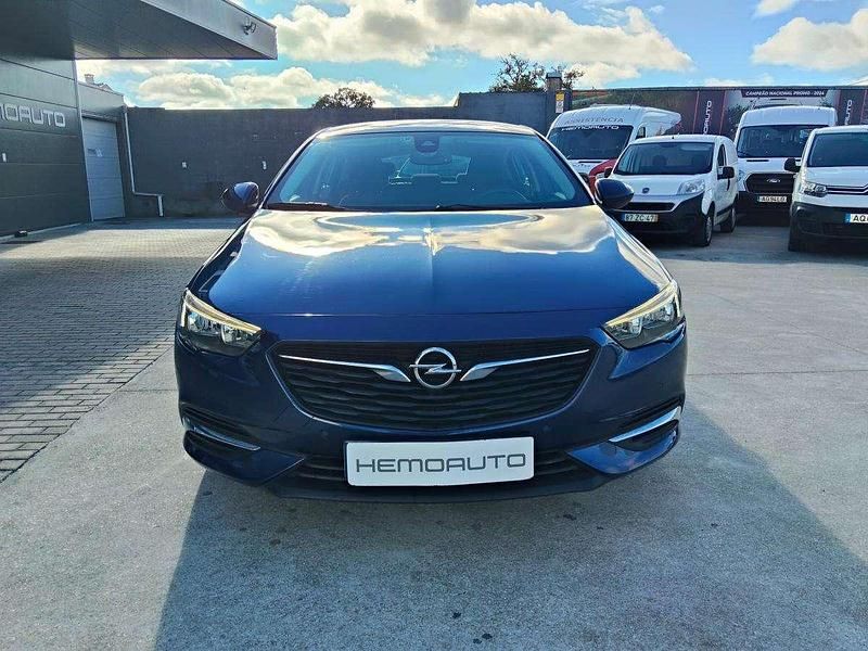 Usado Opel Insignia Innovation 110 HP (80 kW) 2019 Azul