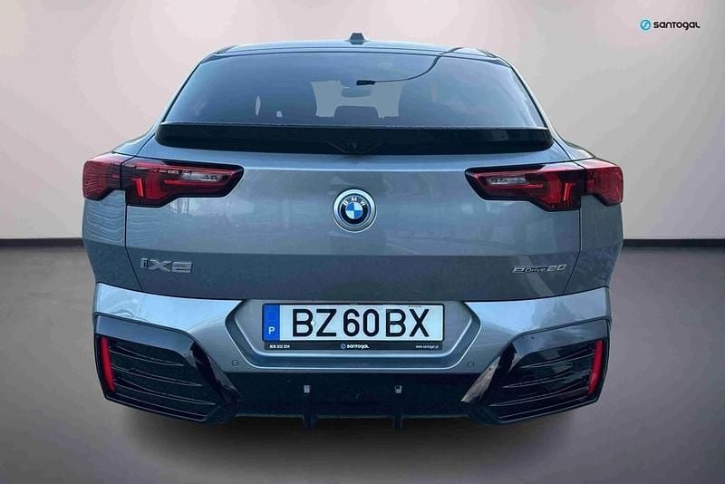 Novo BMW iX2 Comfort Edition 150 kW (204 HP) 2025 Cinzento SUV