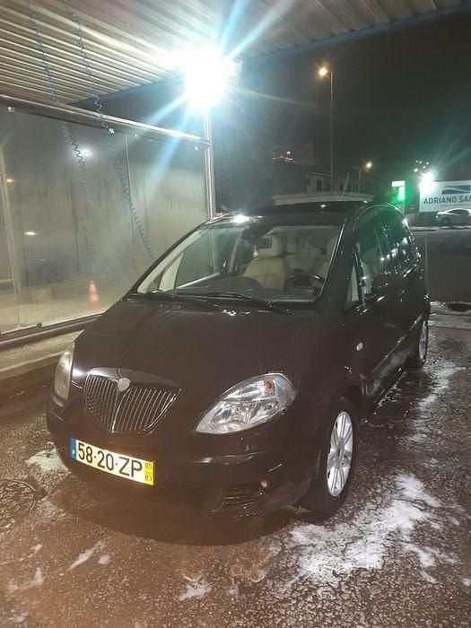 Usado 2005 Lancia Musa Monovolume | € 1.200 - Imagem 1/4