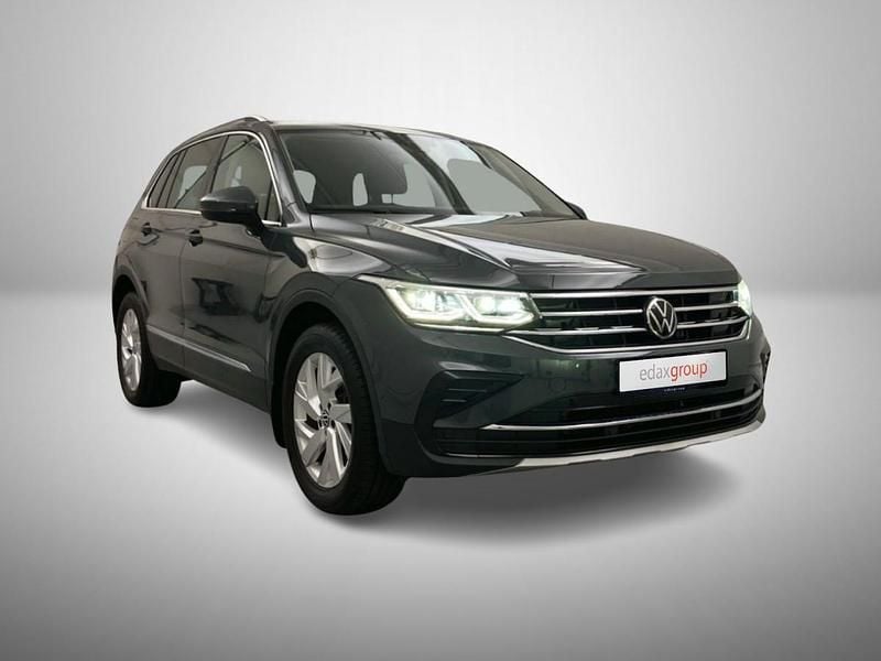Preto Usado 2022 VW Tiguan Elegance SUV | € 31.990 (Preço justo) - Imagem 1/4