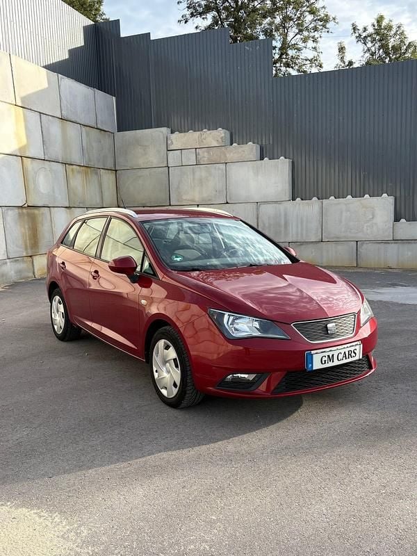 Usado Seat Ibiza ST Ecomotive 75 HP (55 kW) 2012 Vermelho Carrinha