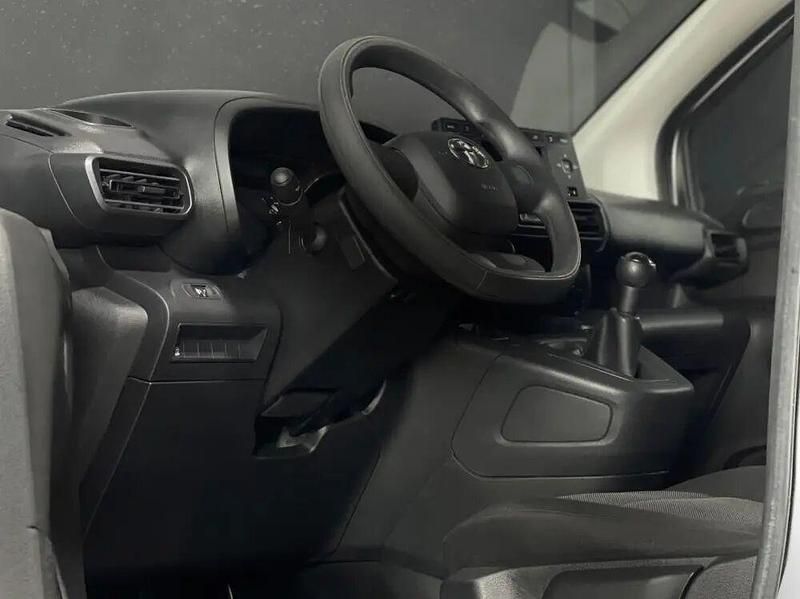 Usado Toyota Proace Verso 102 HP (75 kW) 2021 Amarelo Carrinha