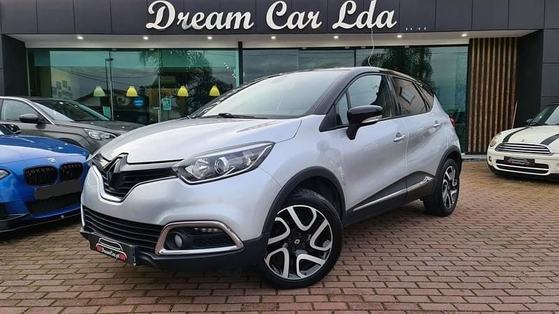 Cinzento Usado 2013 Renault Captur SUV | € 9.990 (Preço justo) - Imagem 1/4