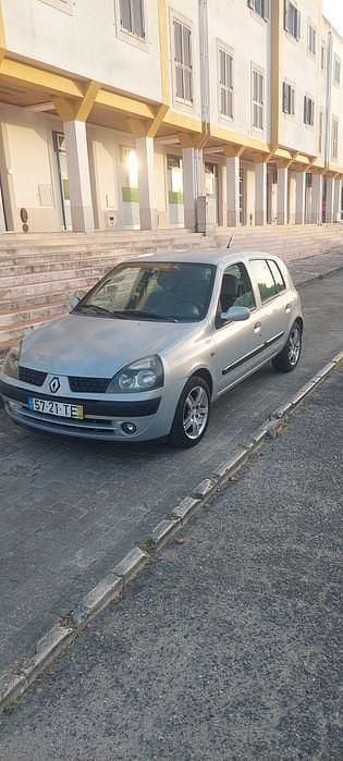Usado 2002 Renault Clio II Sedan | € 1.200 (Super Preço) - Imagem 1/4